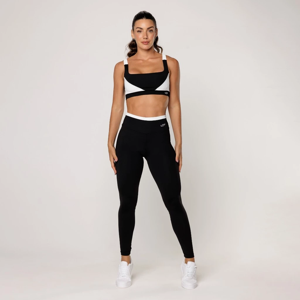 Conjunto Lot na cor Preto com Recorte Branco
